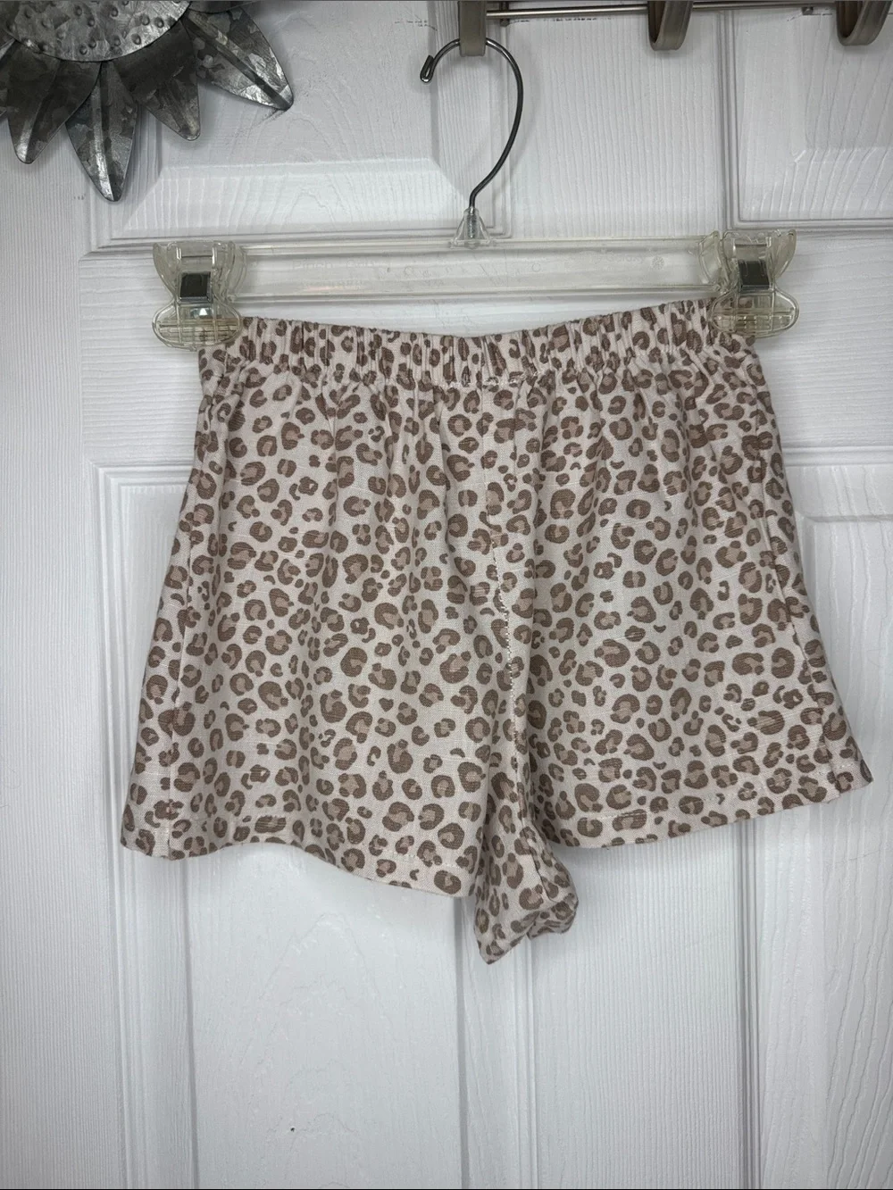 Jessica Simpson Beige Ruffle Sleeve Ribbed Top Leopard Print Skort Set Sz S (7)